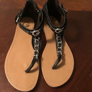 G by guess black T strap sandal